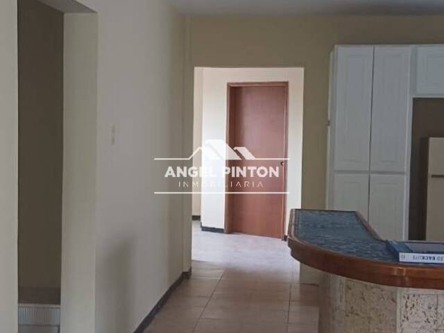 #8315 - APARTAMENTO para Alquiler en Maracaibo - V - 1
