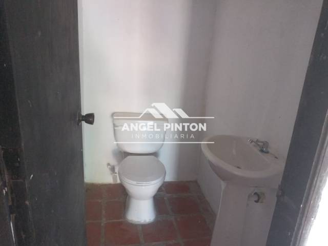 #8330 - LOCAL COMERCIAL para Alquiler en San Francisco - V - 3