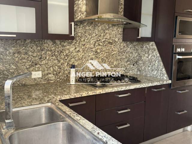 #8338 - CONJUNTO CERRADO para Venta en Maracaibo - V - 2