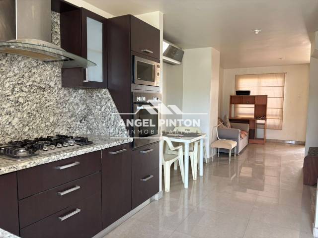 #8338 - CONJUNTO CERRADO para Venta en Maracaibo - V - 3