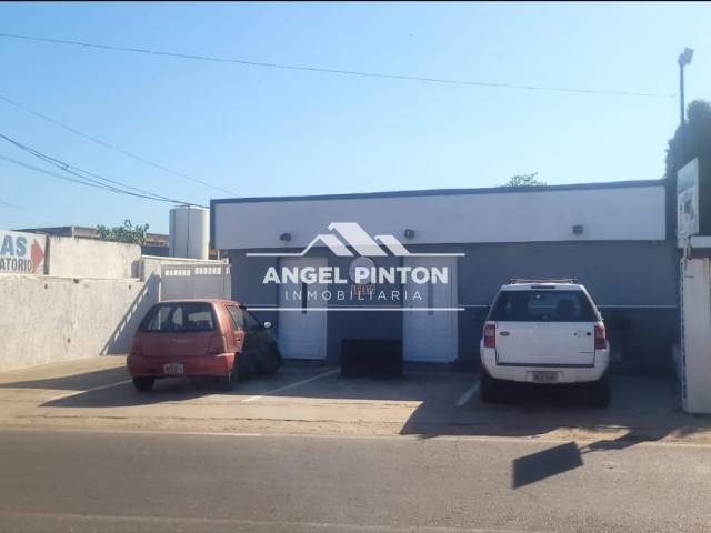 #8367 - CONSULTORIO para Alquiler en Maracaibo - V - 2