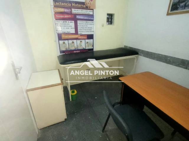 #8367 - CONSULTORIO para Alquiler en Maracaibo - V - 3
