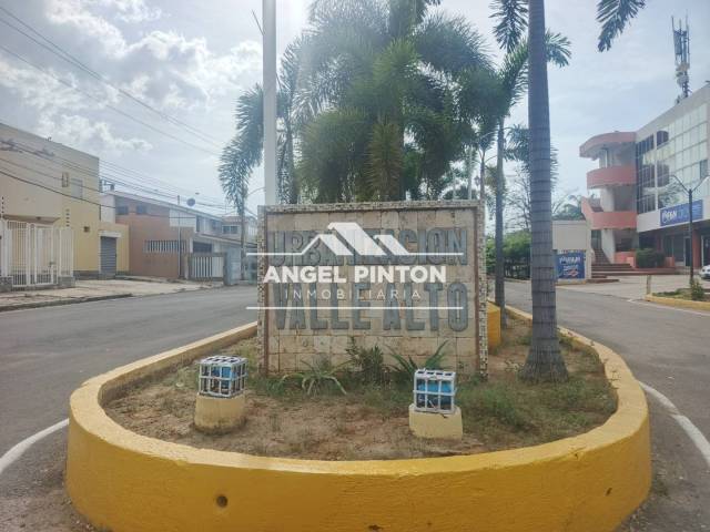 #8378 - CONJUNTO CERRADO para Venta en Maracaibo - V - 2