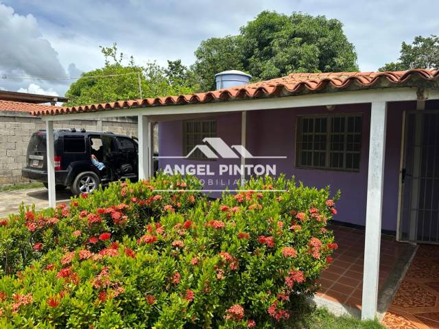 #8386 - CASA para Venta en Higuerote - M - 1