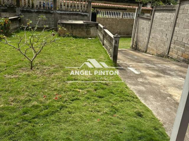 #8386 - CASA para Venta en Higuerote - M - 3