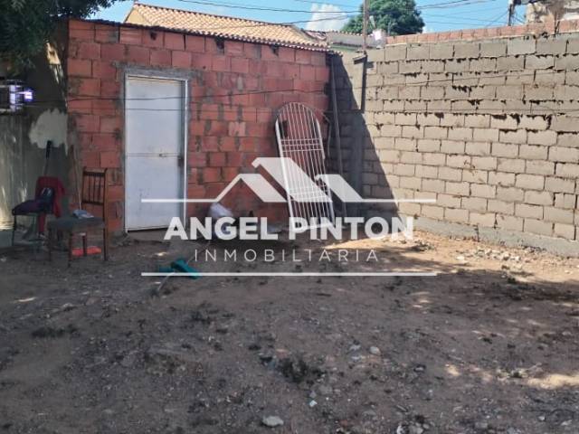 #8401 - TERRENO para Venta en Maracaibo - V - 2
