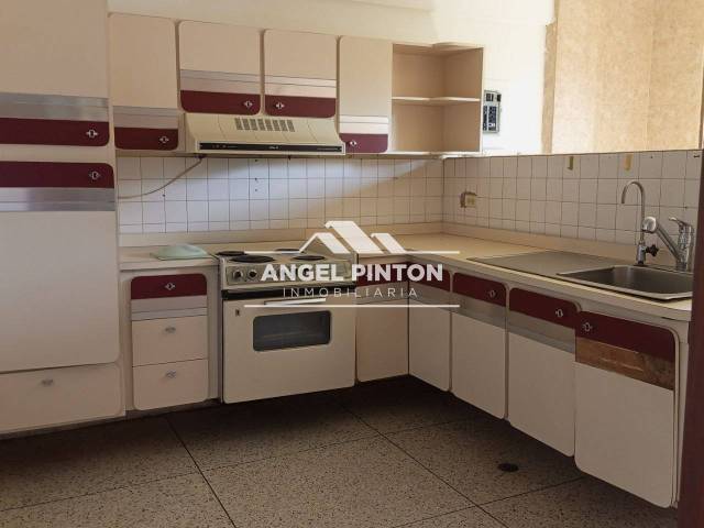 #8411 - APARTAMENTO para Alquiler en Maracaibo - V - 2