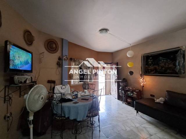 #0932 - CASA COMERCIAL para Venta en Maracaibo - V - 3