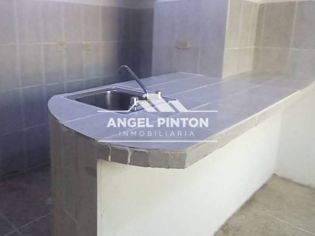 #8599 - APARTAMENTO para Alquiler en Maracaibo - V - 3