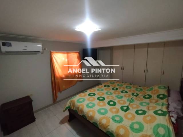 #8512 - CASA COMERCIAL para Venta en Maracaibo - V - 3