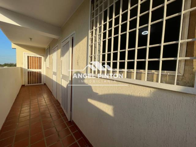 #8525 - APARTAMENTO para Alquiler en Maracaibo - V - 2