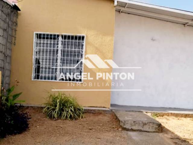 #8534 - CASA para Venta en Araure - P - 2