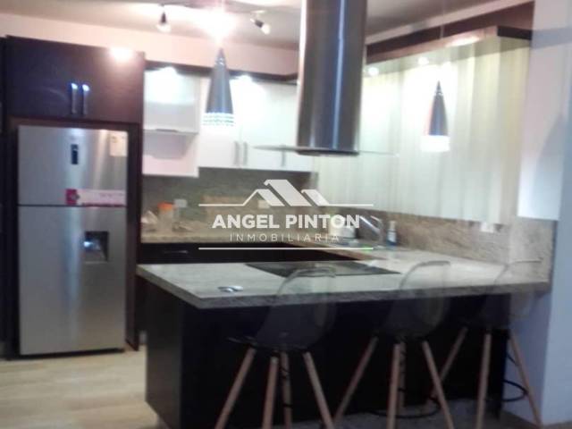 #8580 - CONJUNTO CERRADO para Venta en Puerto La Cruz - B - 2