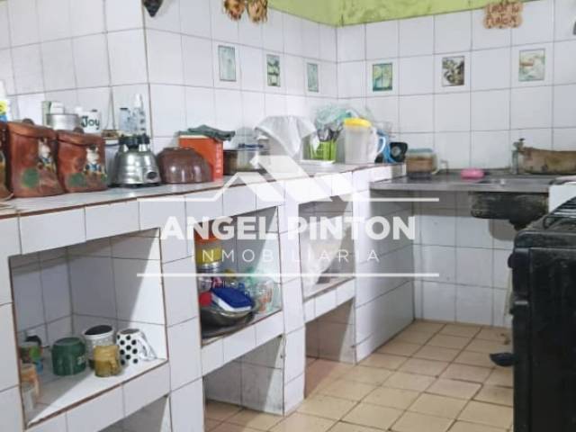 #8581 - CASA COMERCIAL para Venta en Acarigua - P - 2