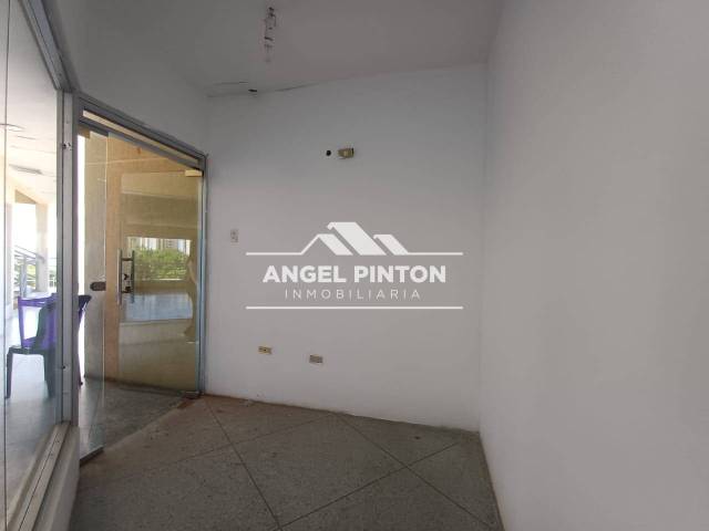 #8586 - LOCAL COMERCIAL para Alquiler en Maracaibo - V - 2