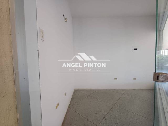 #8586 - LOCAL COMERCIAL para Alquiler en Maracaibo - V - 3