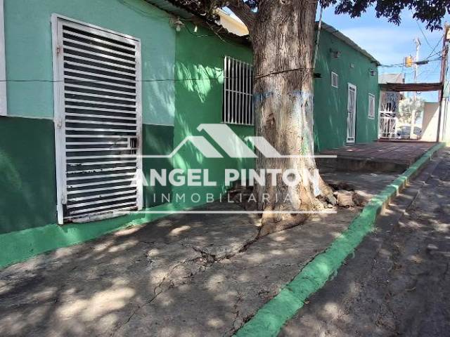 #8612 - CASA COMERCIAL para Venta en Maracaibo - V - 2