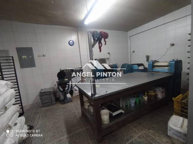#8641 - LOCAL COMERCIAL para Venta en Maracaibo - V - 2