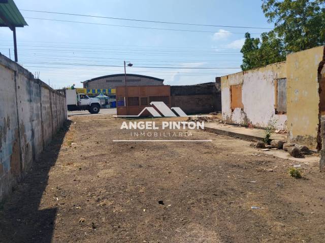 #8638 - TERRENO para Venta en Maracaibo - V - 3
