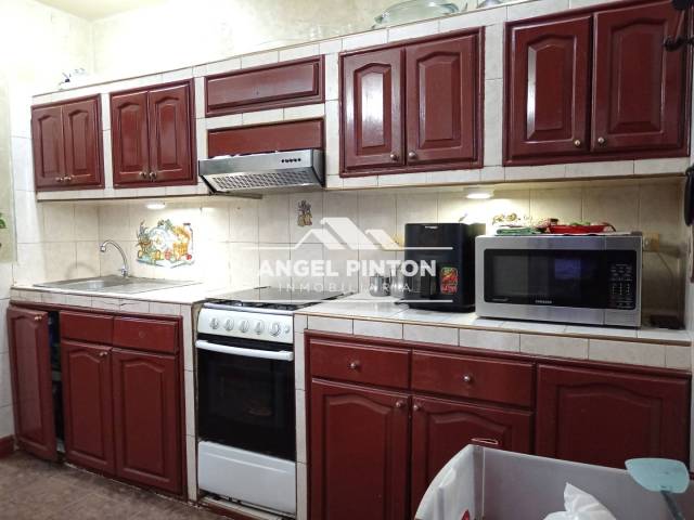 #20101 - CONJUNTO CERRADO para Venta en Maracaibo - V