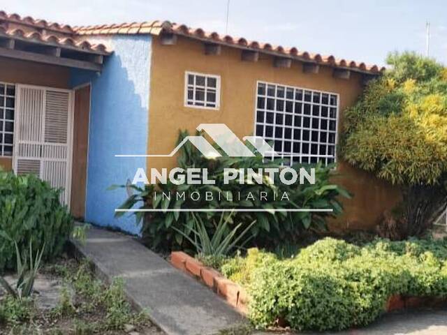 #8675 - CONJUNTO CERRADO para Venta en Araure - P - 1