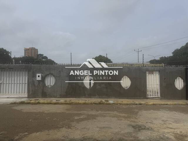 #8676 - CASA para Venta en Maracaibo - V - 1