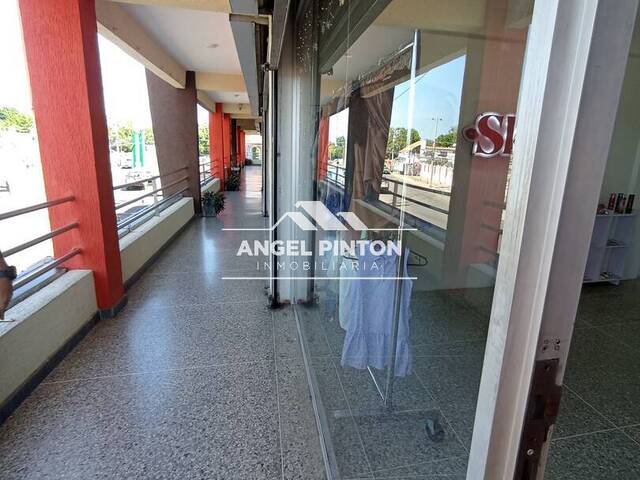 #8710 - LOCAL COMERCIAL para Alquiler en San Francisco - V - 2