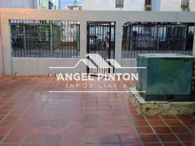 #8724 - APARTAMENTO para Venta en Maracaibo - V - 2