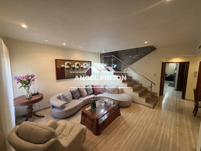 #8757 - CONJUNTO CERRADO para Venta en Maracaibo - V - 1