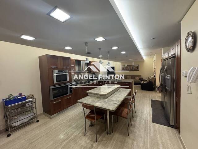 #8757 - CONJUNTO CERRADO para Venta en Maracaibo - V - 3