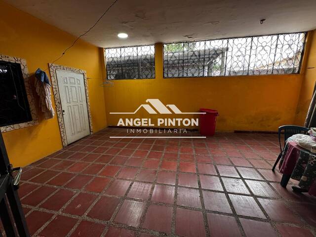 #8763 - CASA para Venta en Maracaibo - V - 2