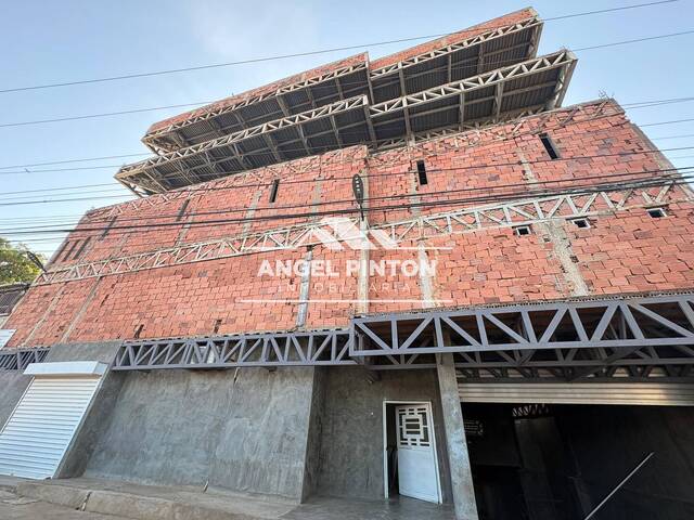 #8774 - EDIFICIO COMERCIAL para Venta en Maracaibo - V - 2