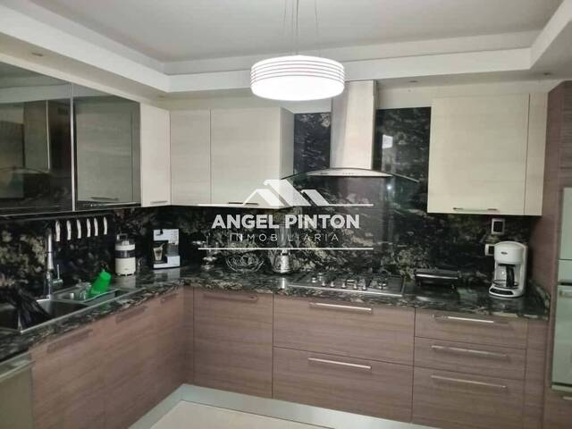 #8779 - CONJUNTO CERRADO para Venta en Maracaibo - V - 2