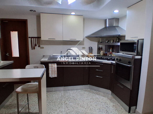 #8830 - APARTAMENTO para Venta en Maracaibo - V - 3