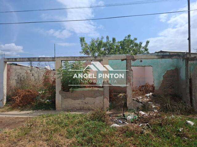 #8832 - TERRENO para Venta en Cabimas - V - 2