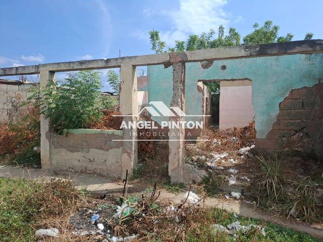 #8832 - TERRENO para Venta en Cabimas - V - 3