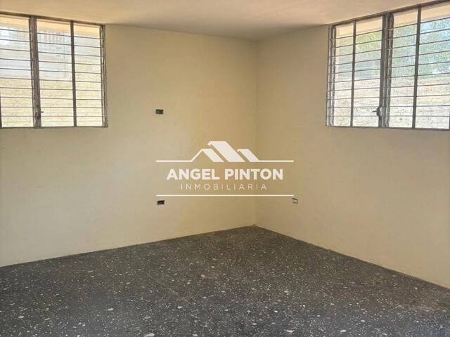 #8855 - CASA para Venta en Maracaibo - V - 3