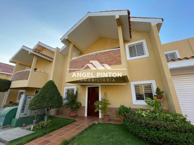 #8700 - CONJUNTO CERRADO para Alquiler en Maracaibo - V - 1