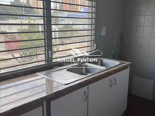 #8862 - APARTAMENTO para Alquiler en Maracaibo - V - 3