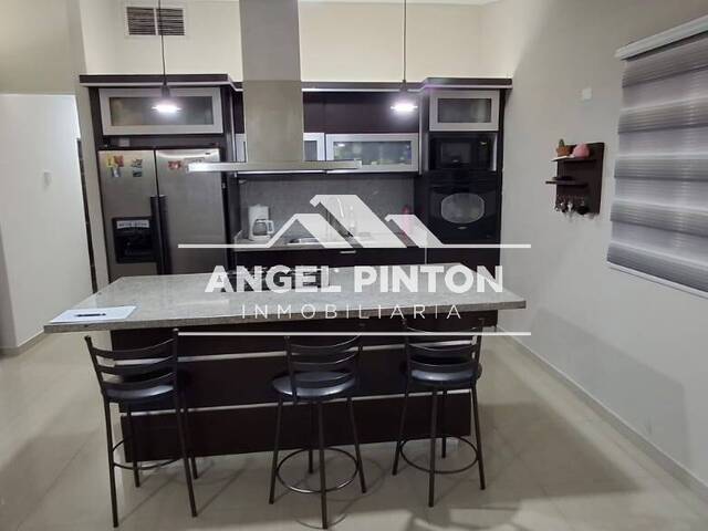 #8871 - CASA para Venta en Maracaibo - V - 2