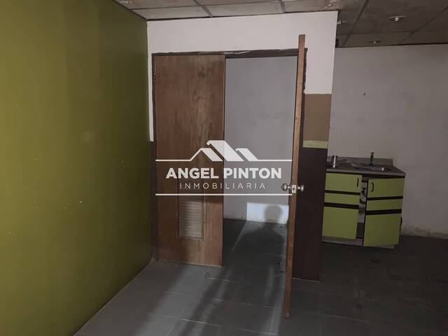 #8886 - LOCAL COMERCIAL para Venta en Maracaibo - V - 2