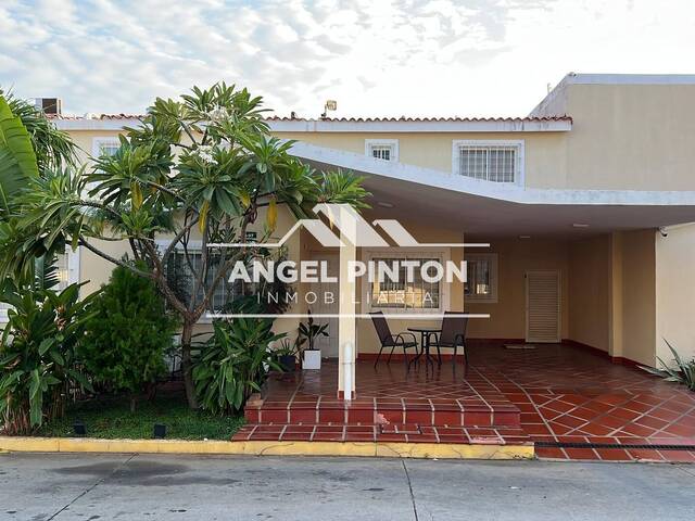 #8892 - CONJUNTO CERRADO para Venta en Maracaibo - V - 3