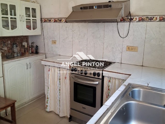 #8893 - CASA para Venta en Maracaibo - V - 2