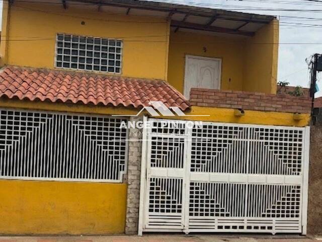 #8894 - CASA para Venta en Maracaibo - V - 1