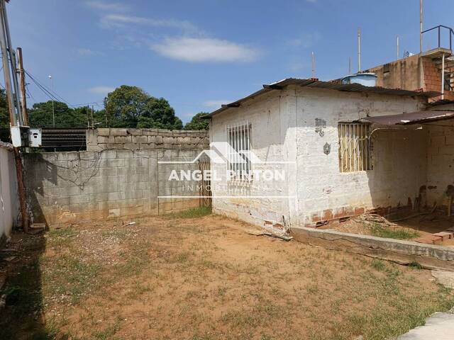 #8906 - CASA para Venta en Maracaibo - V - 2