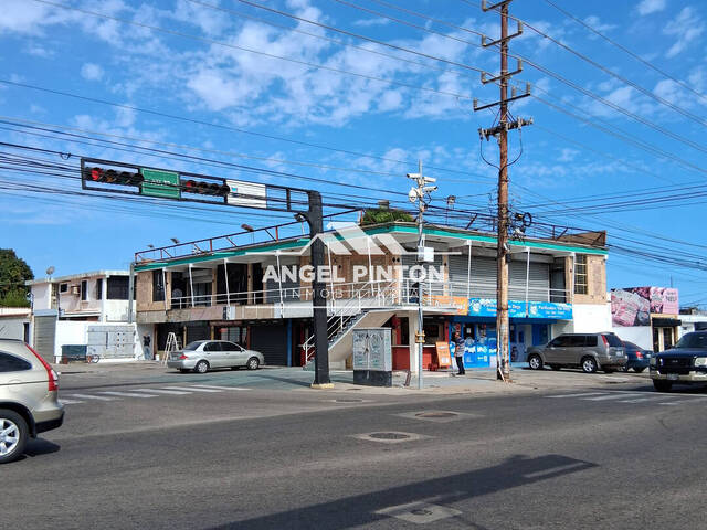 CENTRO COMERCIAL CONFITECA