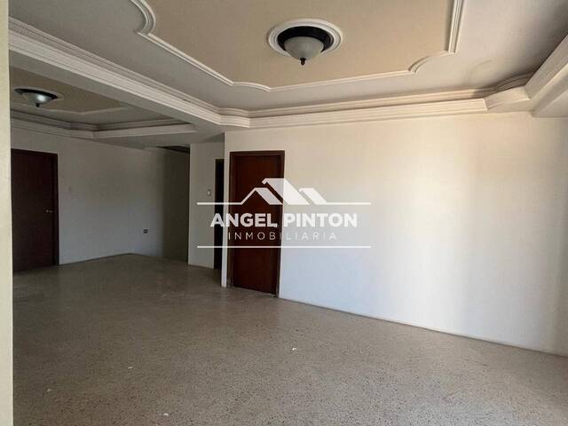 #8957 - CASA COMERCIAL para Venta en Maracaibo - V