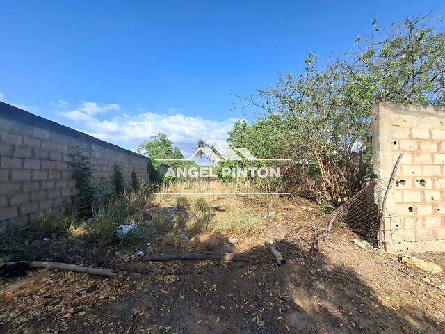 #8974 - TERRENO para Venta en Cabimas - V - 3