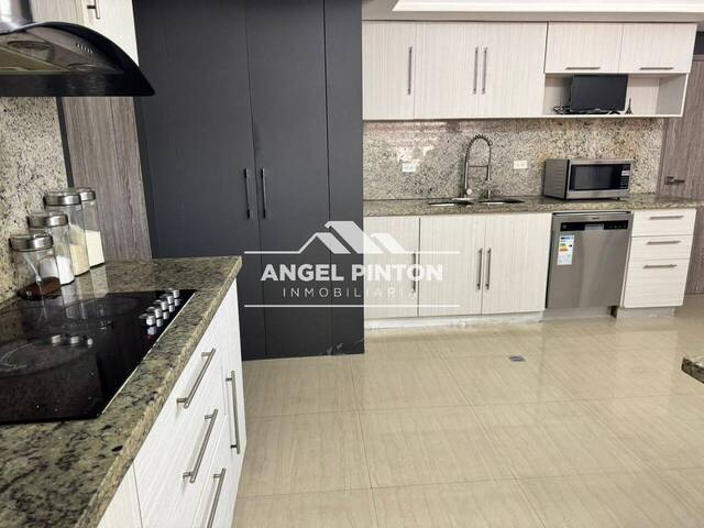 #8973 - APARTAMENTO para Venta en Maracaibo - V - 3