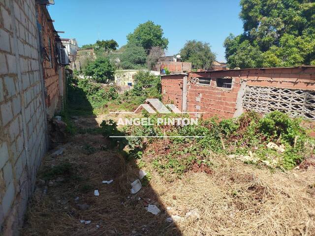 #8977 - TERRENO para Venta en Maracaibo - V